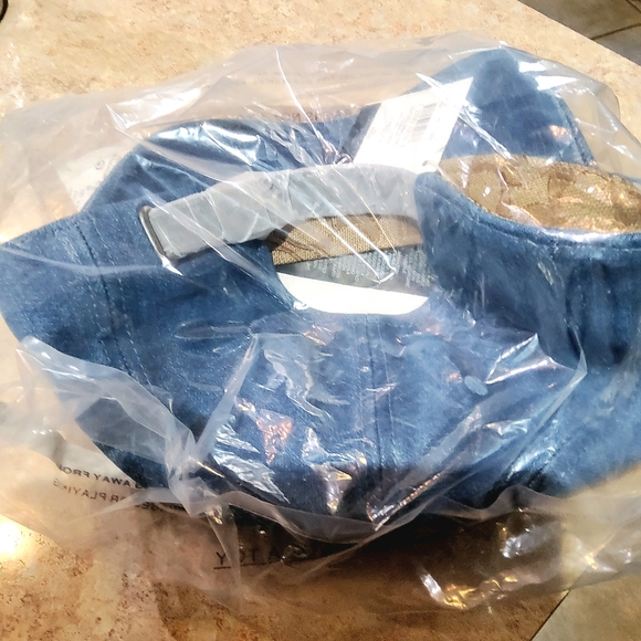 COACH DENIM BASEBALL HAT WITH WHITE EMBROIDERY SIZE M/L ADJUSTABLE NEW! - Picture 3 of 3